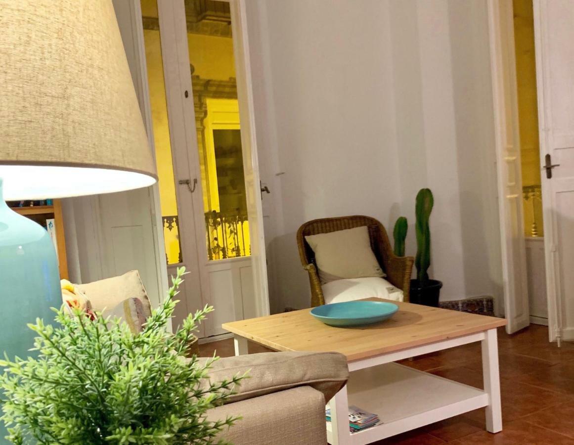 Apartamento Luz y Sencillez en el Centro Histórico de Málaga Exterior foto
