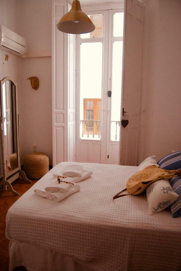 Apartamento Luz y Sencillez en el Centro Histórico de Málaga Exterior foto