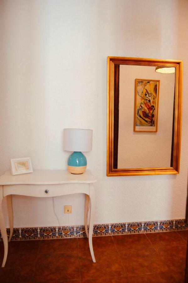 Apartamento Luz y Sencillez en el Centro Histórico de Málaga Exterior foto