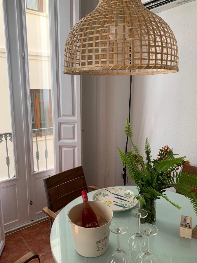Apartamento Luz y Sencillez en el Centro Histórico de Málaga Exterior foto